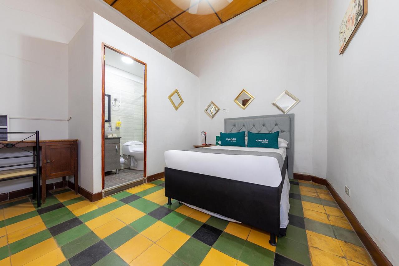 Ayenda Sarayu House Hotel Medellin Exterior photo